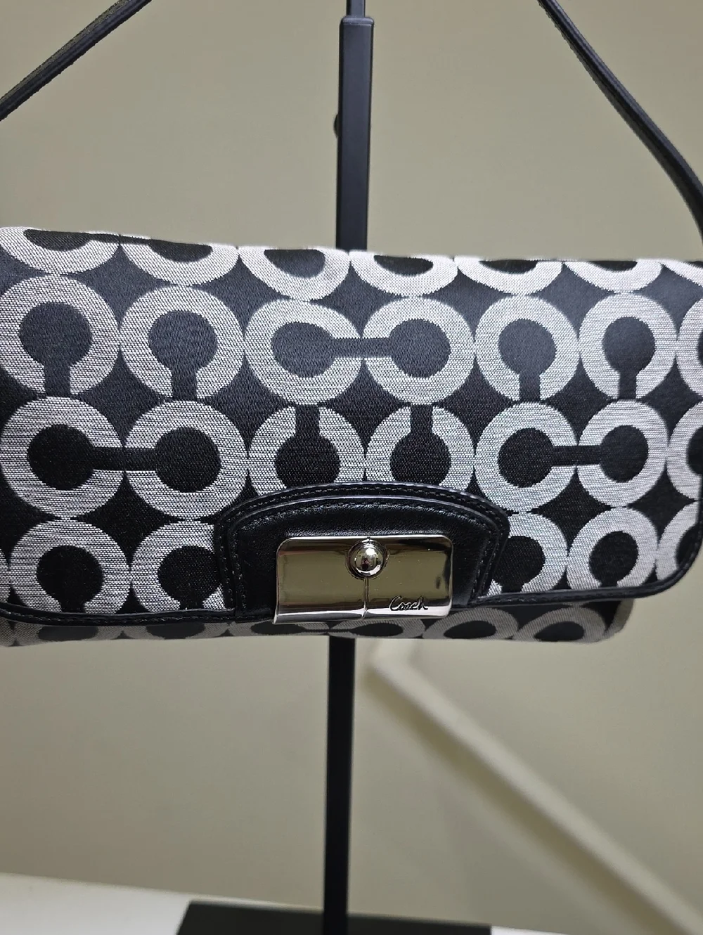 COACH Kristin OP Art Large Signature Print Wristlet/MiniBag Grey/Black New - Picture 2 of 12